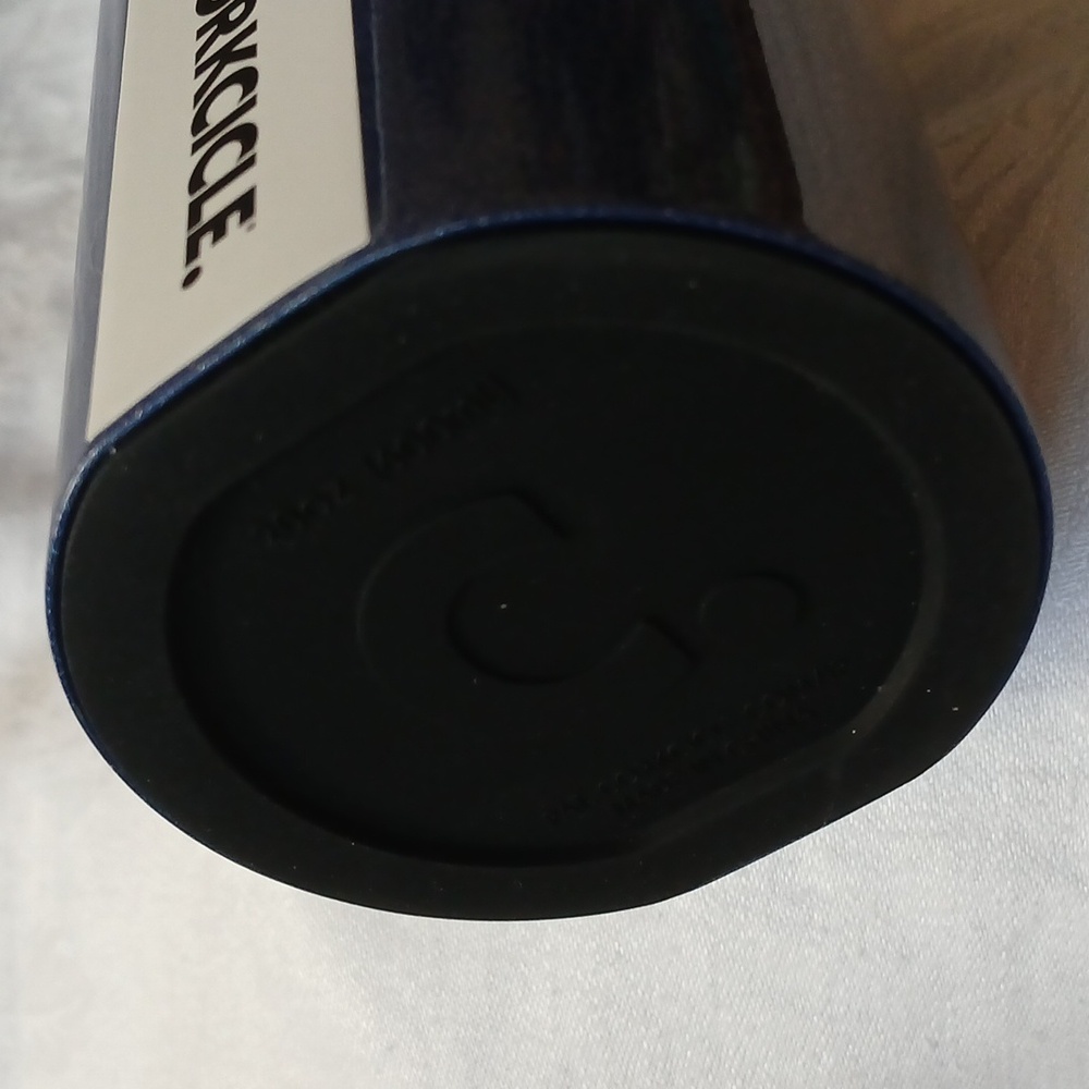 Corkcicle Sport Canteen 20 oz Blue - Picture 4 of 9
